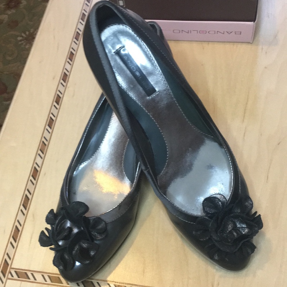 Woman’s Bandolino Dk Grey Musy Wedge 9.5 M